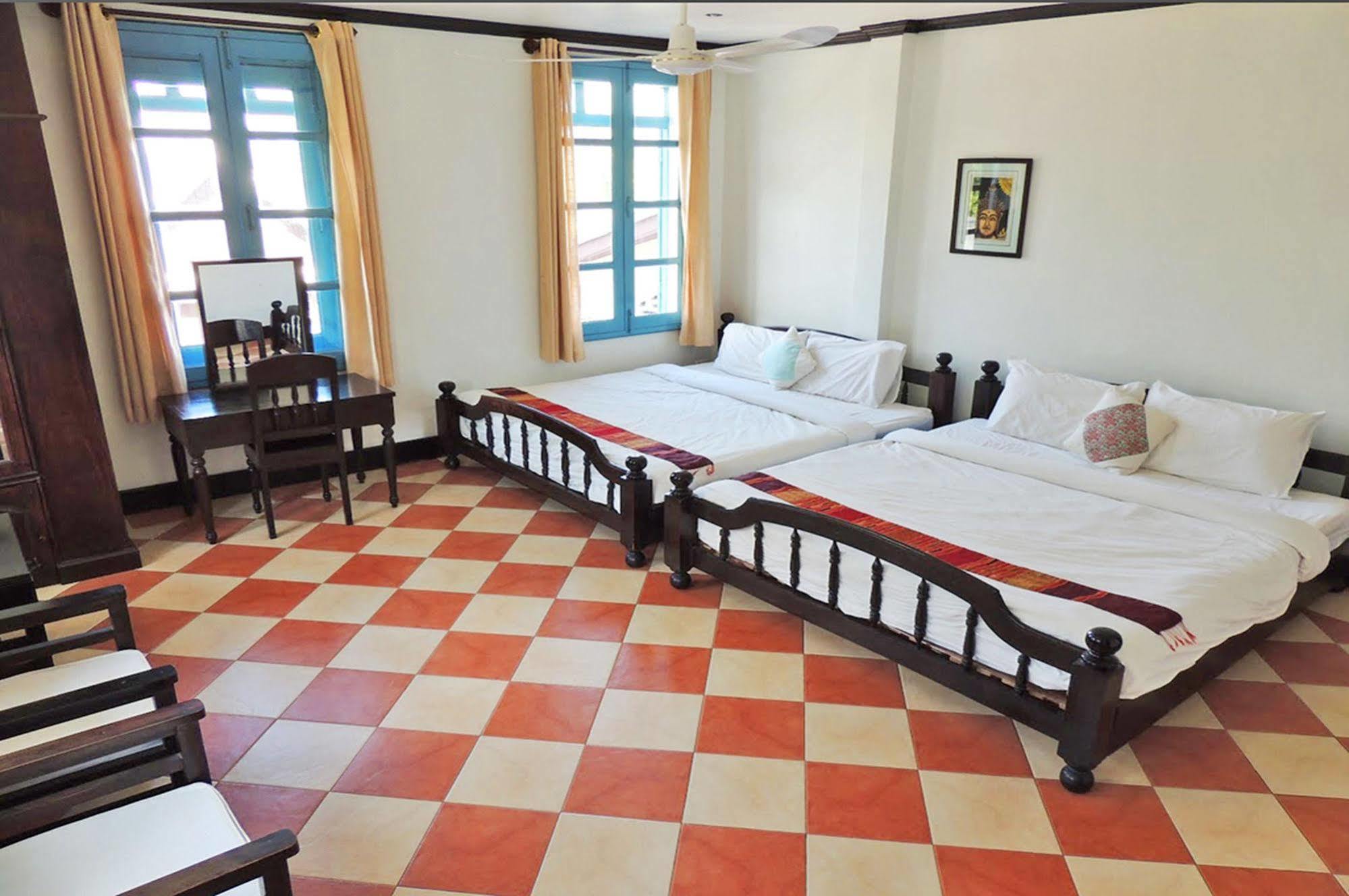 Luang Prabang Hostel Екстериор снимка