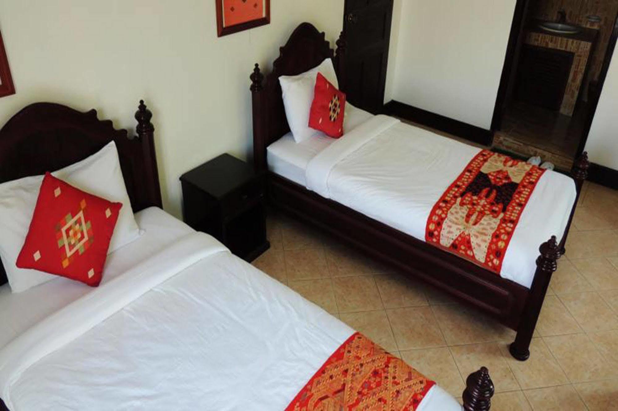 Luang Prabang Hostel Екстериор снимка