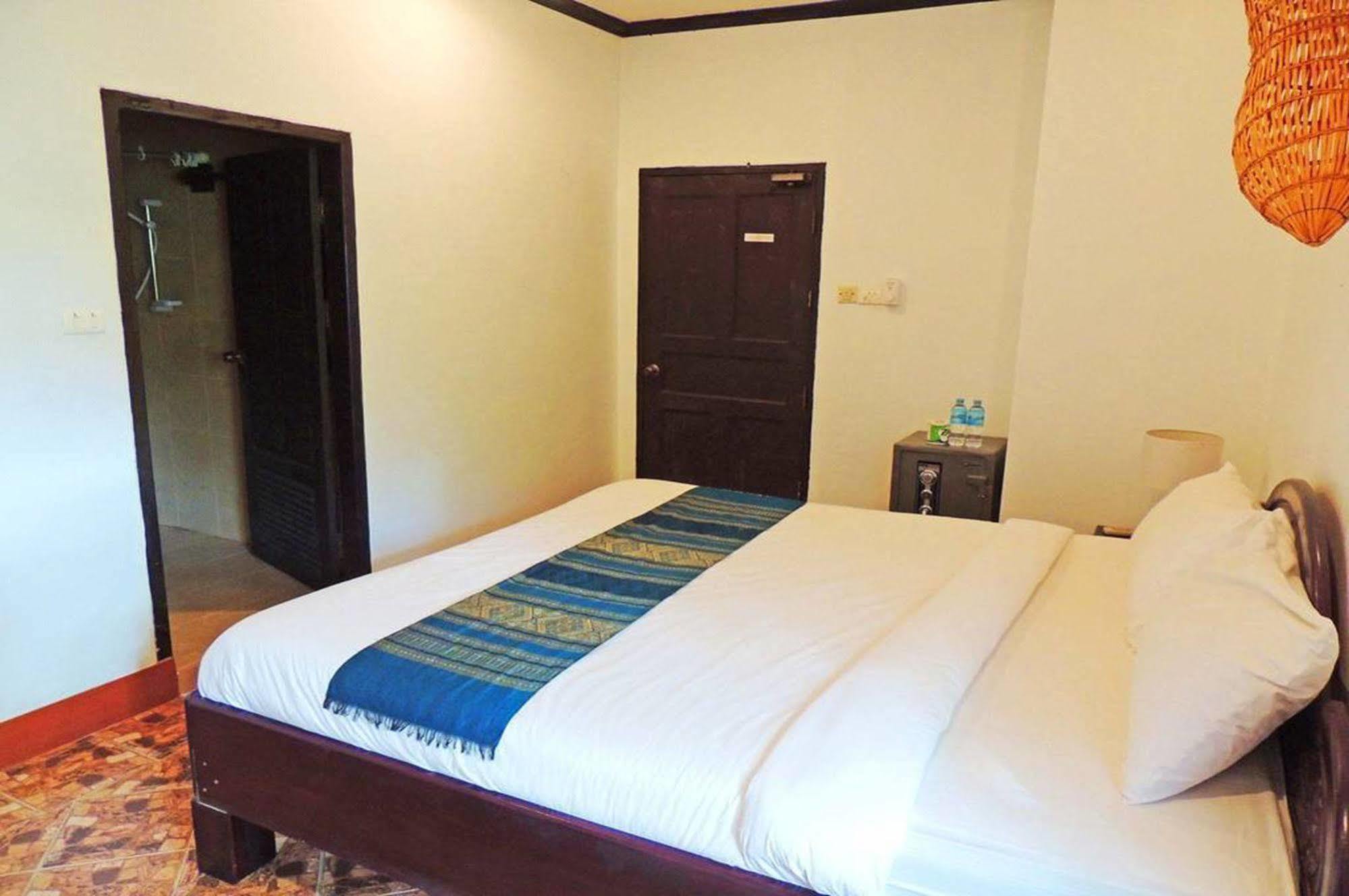 Luang Prabang Hostel Екстериор снимка